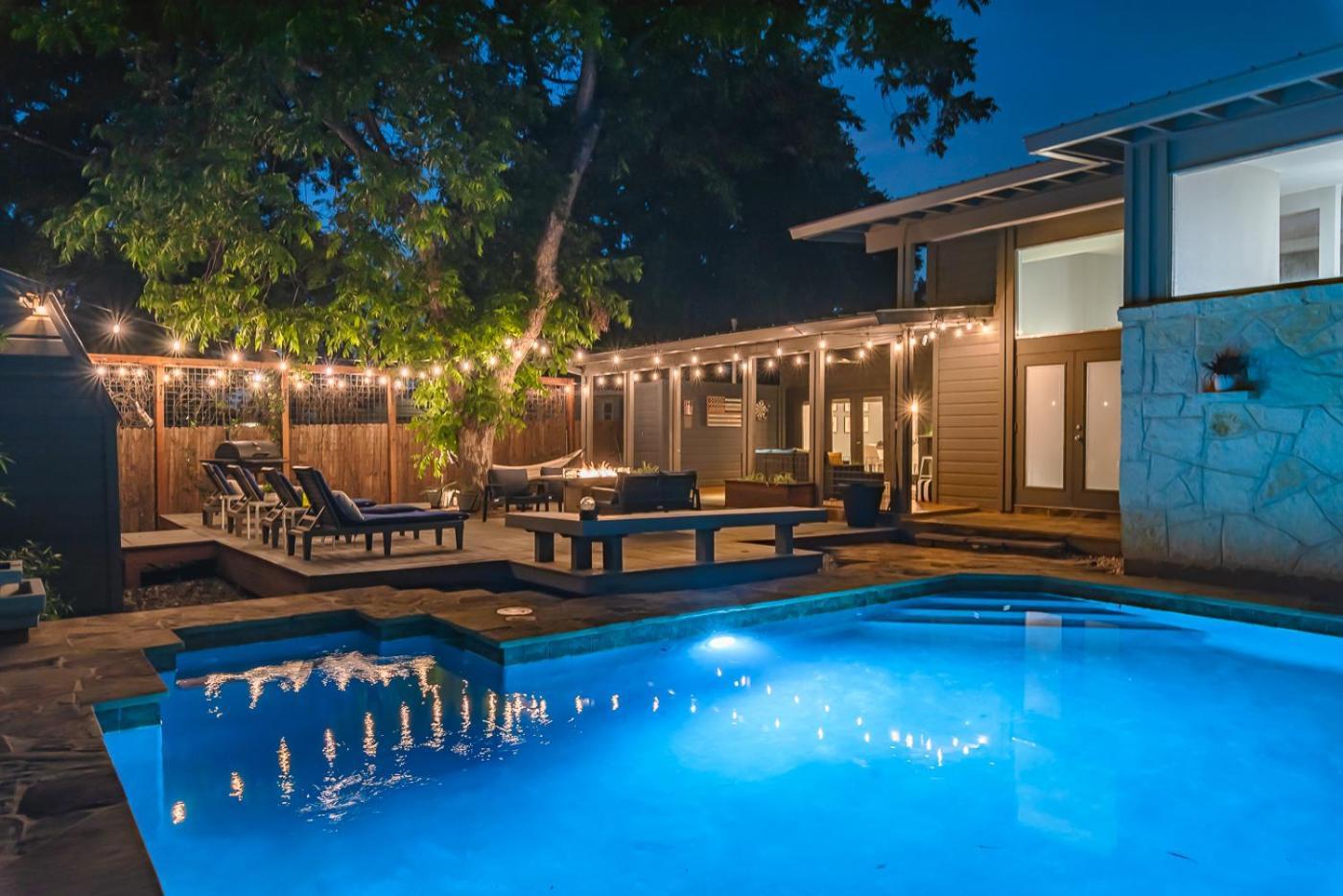 Serene Pool & Firepit In Stunning Home By Airport San Antonio Zewnętrze zdjęcie